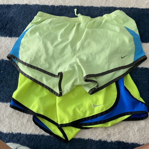 4 pairs of nike running shorts - Picture 2 of 2